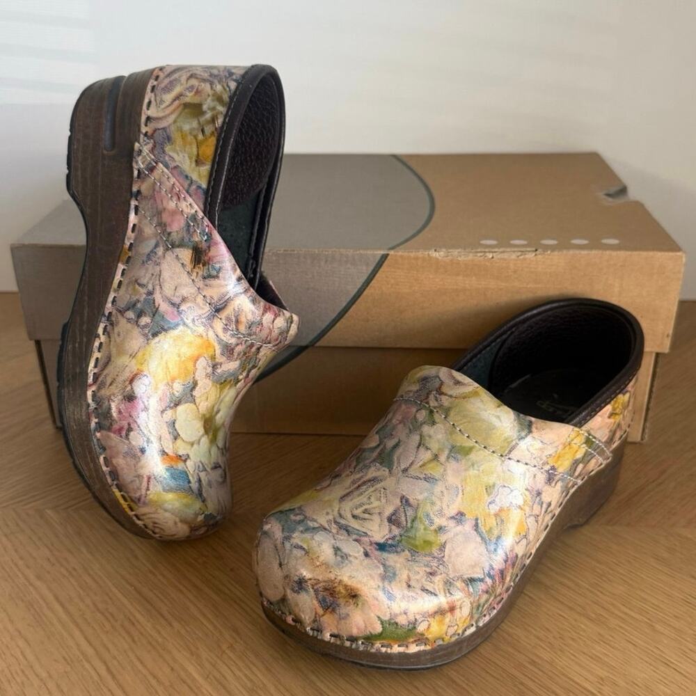 Dansko Floral Watercolor Little Girls Slip On Clog- SZ 32 /US 1